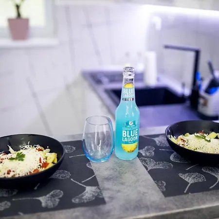 Story Lux * פוצ'ה